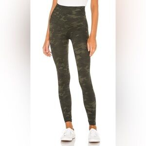 SPANX Look At Me Now Green Camo Seamless Leggings Small